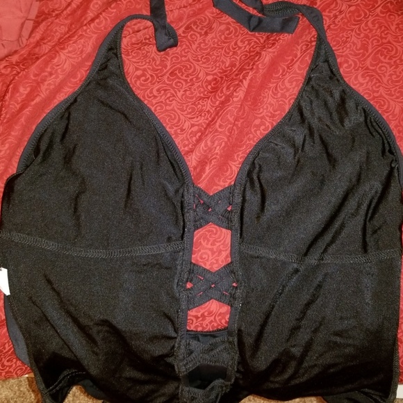 Sexy Kenneth Cole Swimsuit - Picture 7 of 7